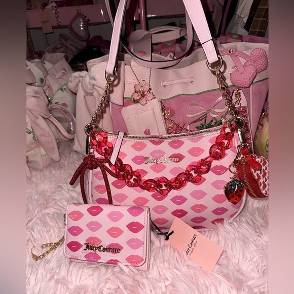Juicy Couture Handbags - Juicy Couture Pink Lip-Print Shoulder Bag with matching wallet